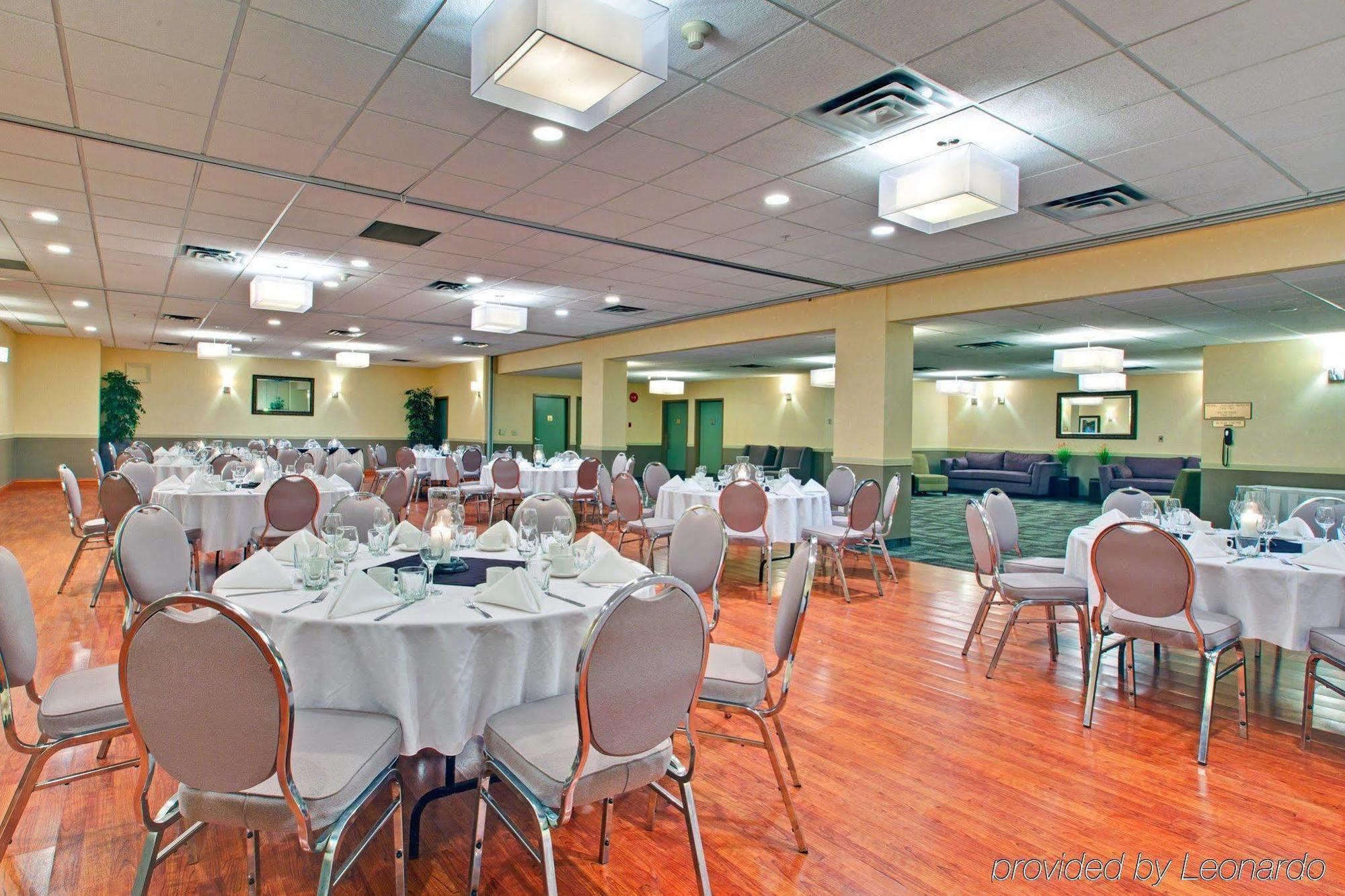 Doubletree By Hilton West Kelowna Restaurant foto